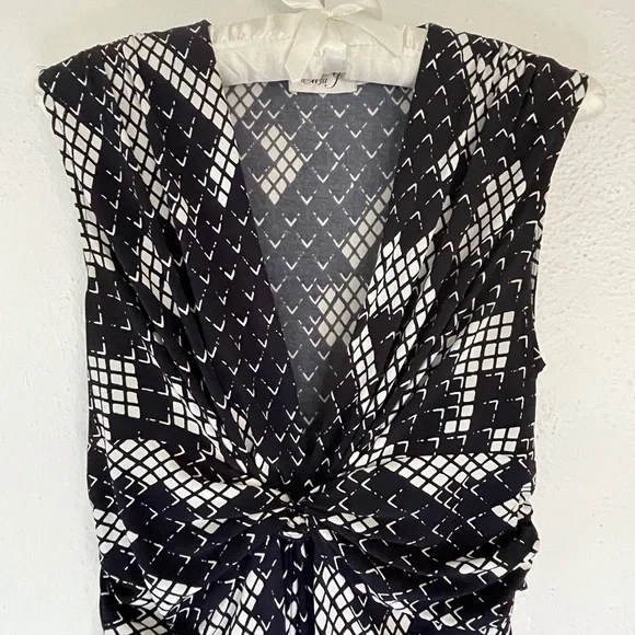 Eliza J Maxi Dress Stretchy V Neck Adjustable Tie Size 8 - Picture 4 of 7